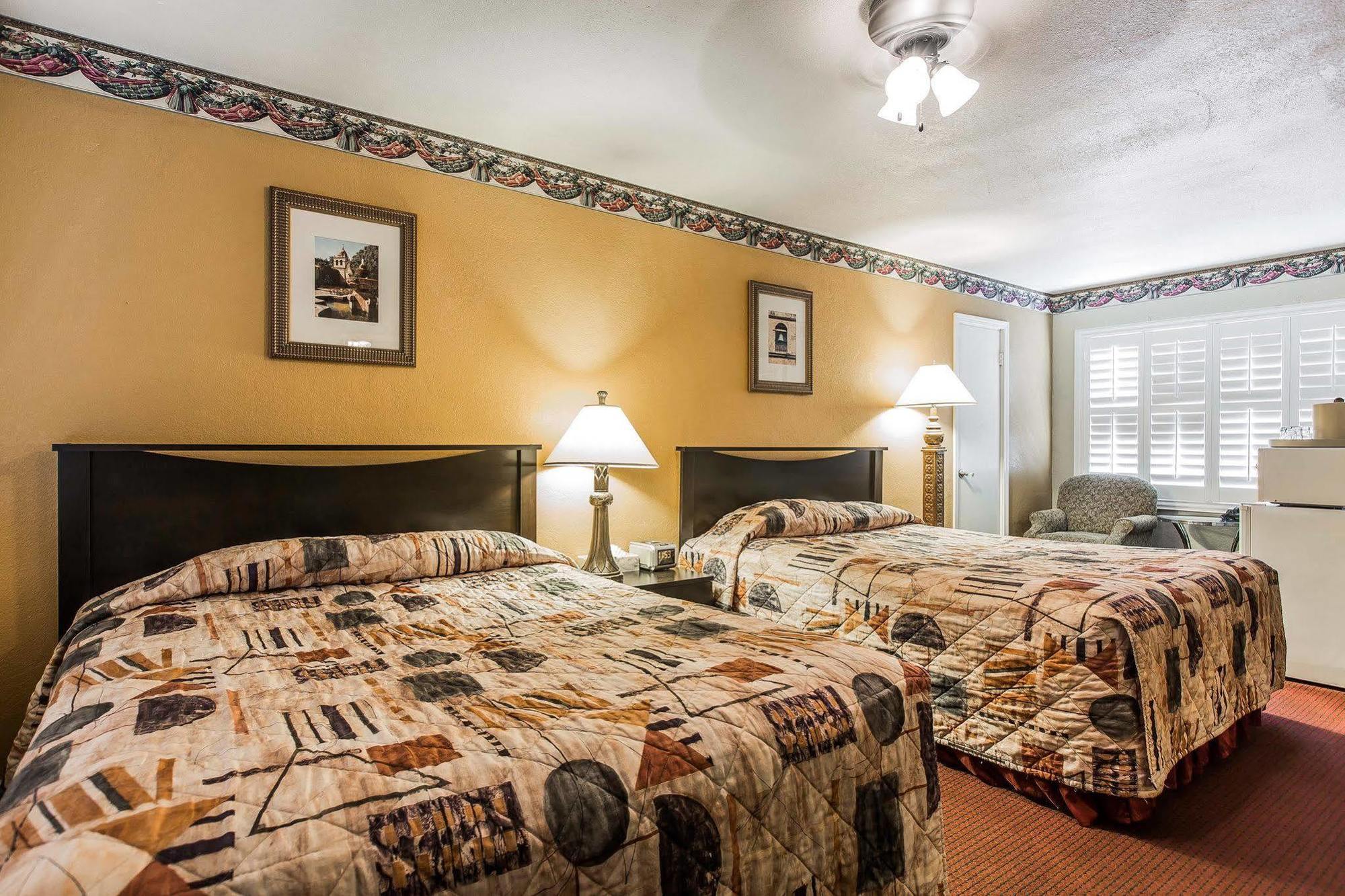 Clarion Collection Wilkie'S Inn Pacific Grove - Monterey Eksteriør billede